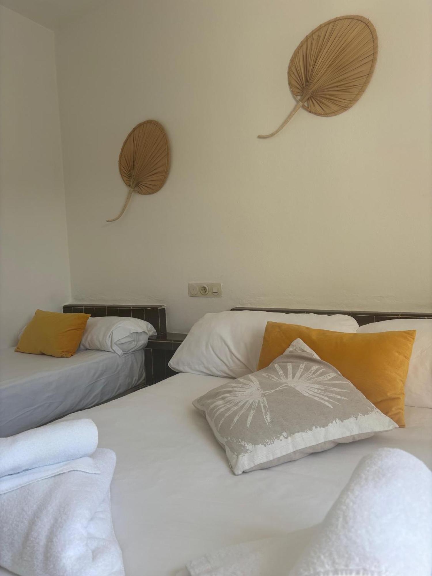 Es Grop Apartamentos Portinatx Exterior photo